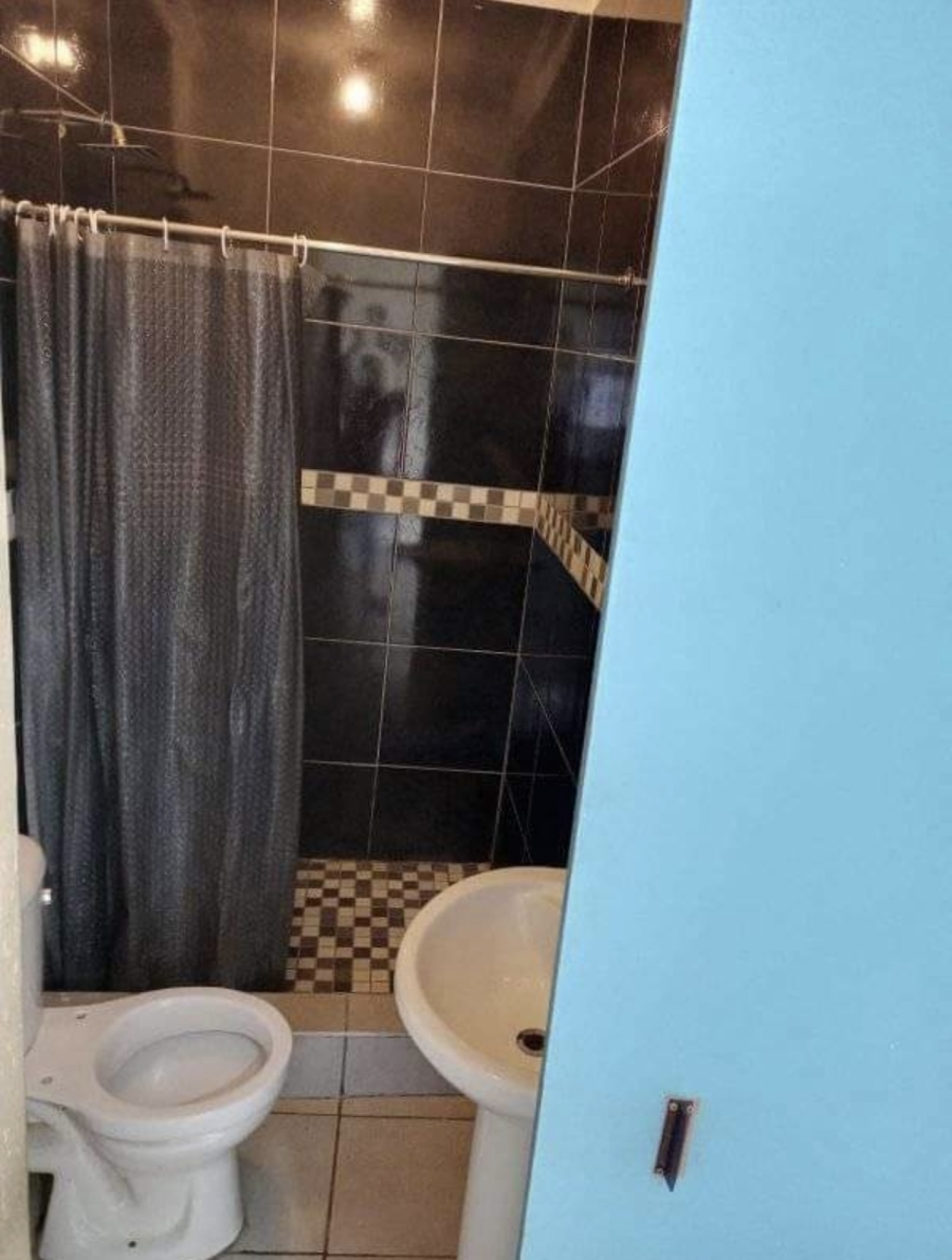 Room for rent in Protea Glen Gauteng. Listed by PropertyCentral