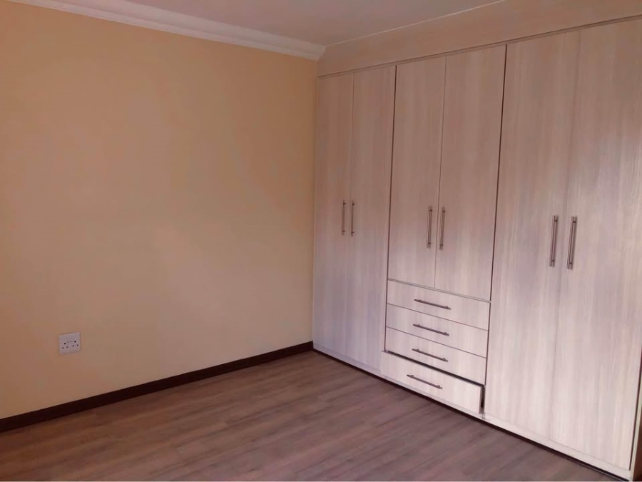 To Let 2 Bedroom Property for Rent in Comet Gauteng