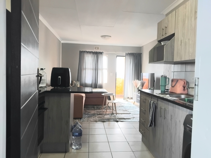 2 Bedroom Property for Sale in Heuweloord Gauteng