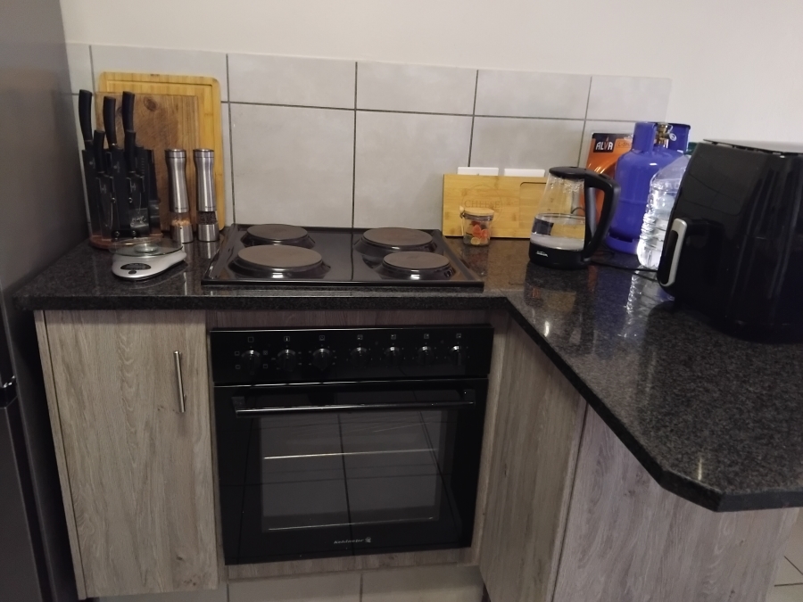 2 Bedroom Property for Sale in Heuweloord Gauteng