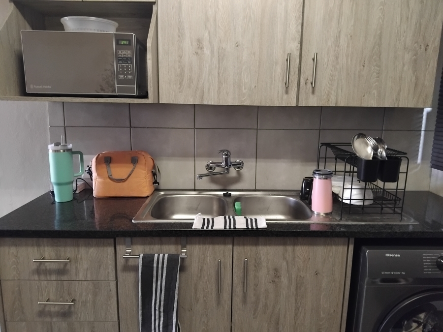 2 Bedroom Property for Sale in Heuweloord Gauteng