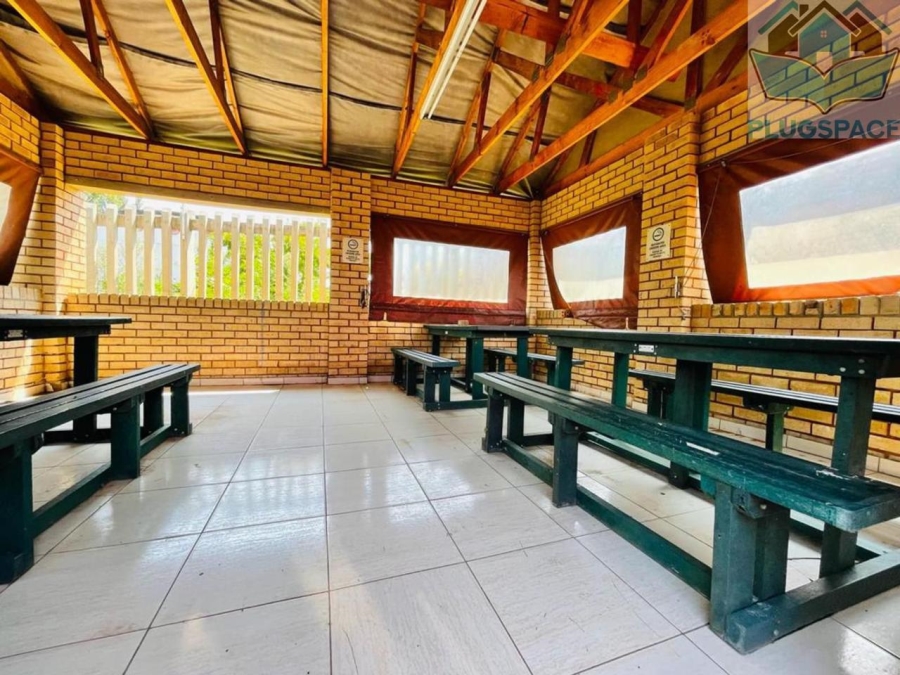 1 Bedroom Property for Sale in Orlando East Gauteng