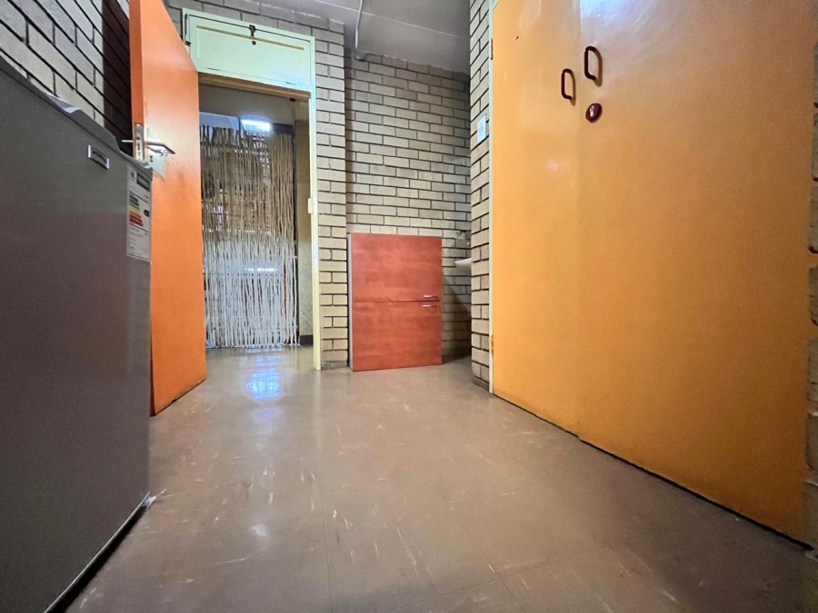 1 Bedroom Property for Sale in Orlando East Gauteng