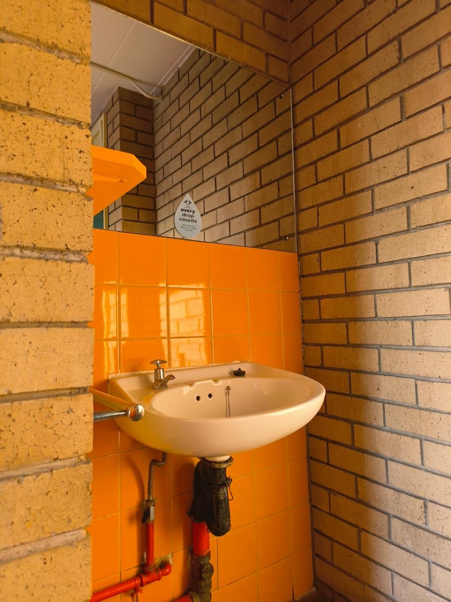 1 Bedroom Property for Sale in Orlando East Gauteng