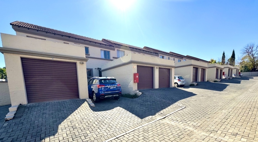 2 Bedroom Property for Sale in Pretorius Park Gauteng
