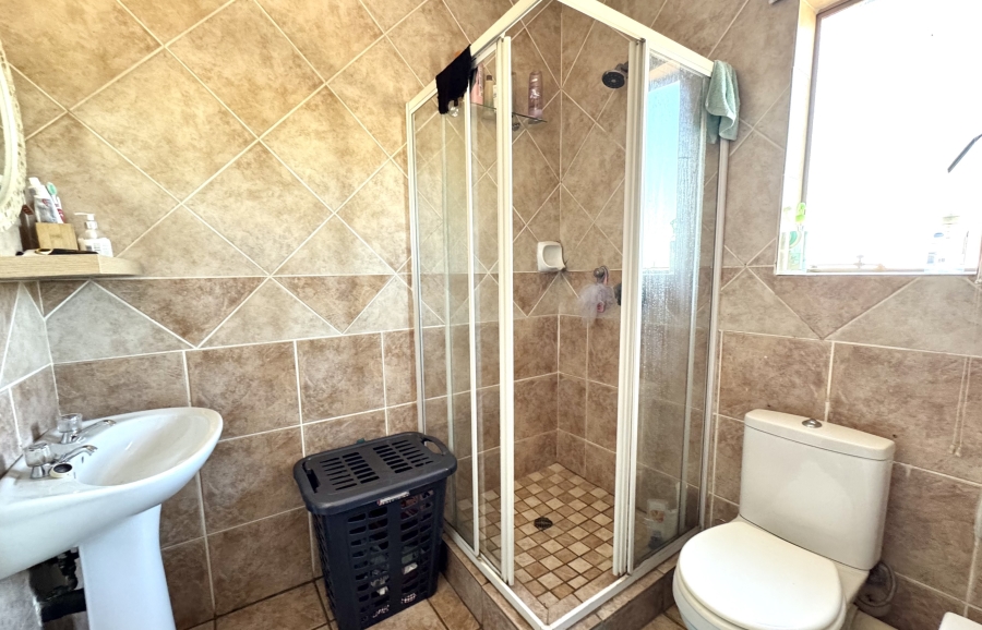 2 Bedroom Property for Sale in Pretorius Park Gauteng