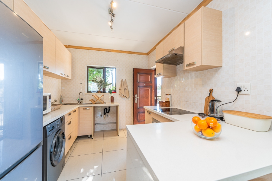 2 Bedroom Property for Sale in Broadacres Gauteng