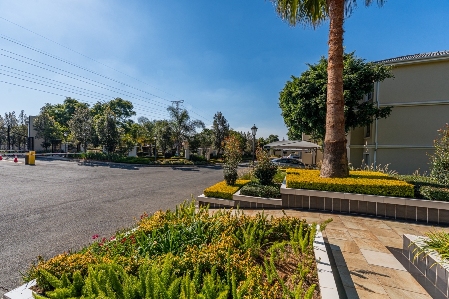 2 Bedroom Property for Sale in Broadacres Gauteng