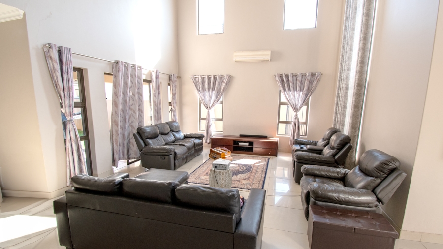 To Let 3 Bedroom Property for Rent in Monavoni Gauteng