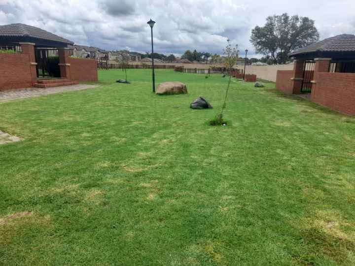 2 Bedroom Property for Sale in Montana Tuine Gauteng