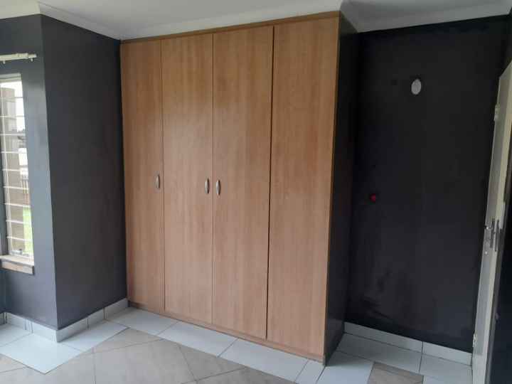 2 Bedroom Property for Sale in Montana Tuine Gauteng