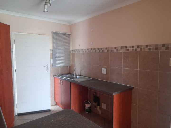 2 Bedroom Property for Sale in Montana Tuine Gauteng
