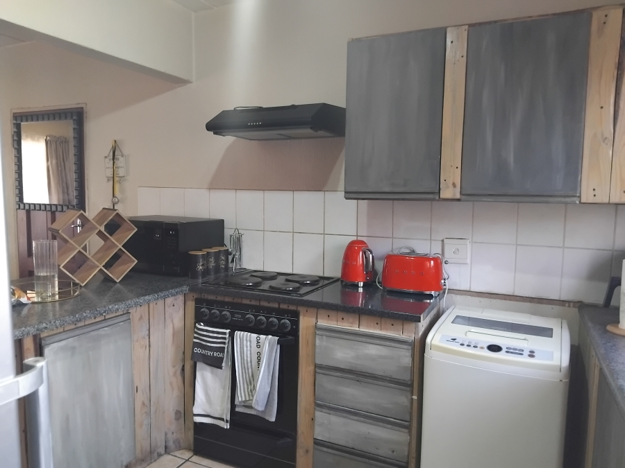 2 Bedroom Property for Sale in Die Hoewes Gauteng