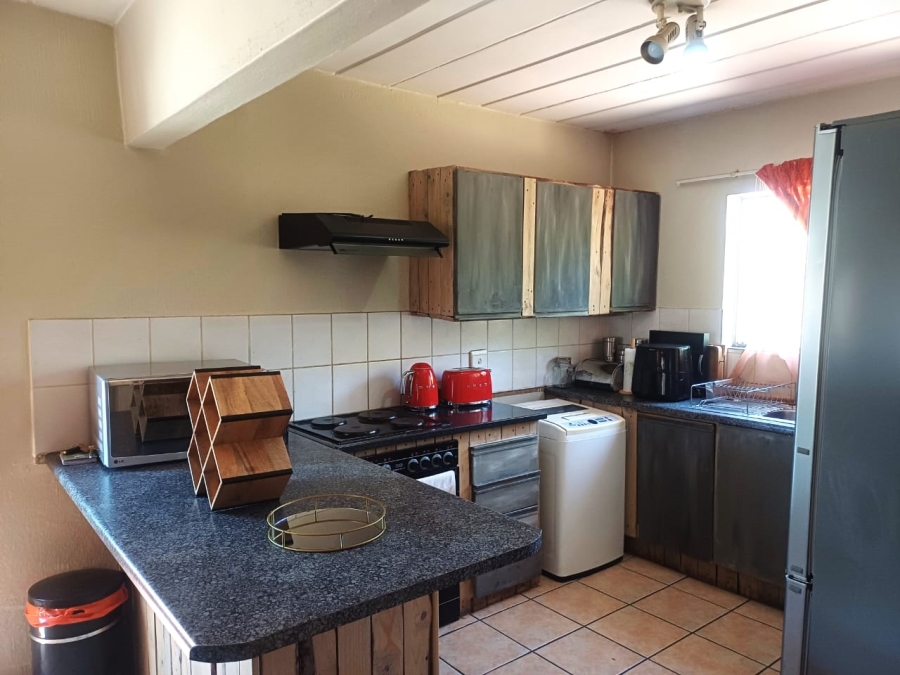 2 Bedroom Property for Sale in Die Hoewes Gauteng