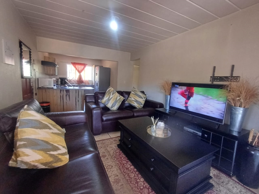 2 Bedroom Property for Sale in Die Hoewes Gauteng