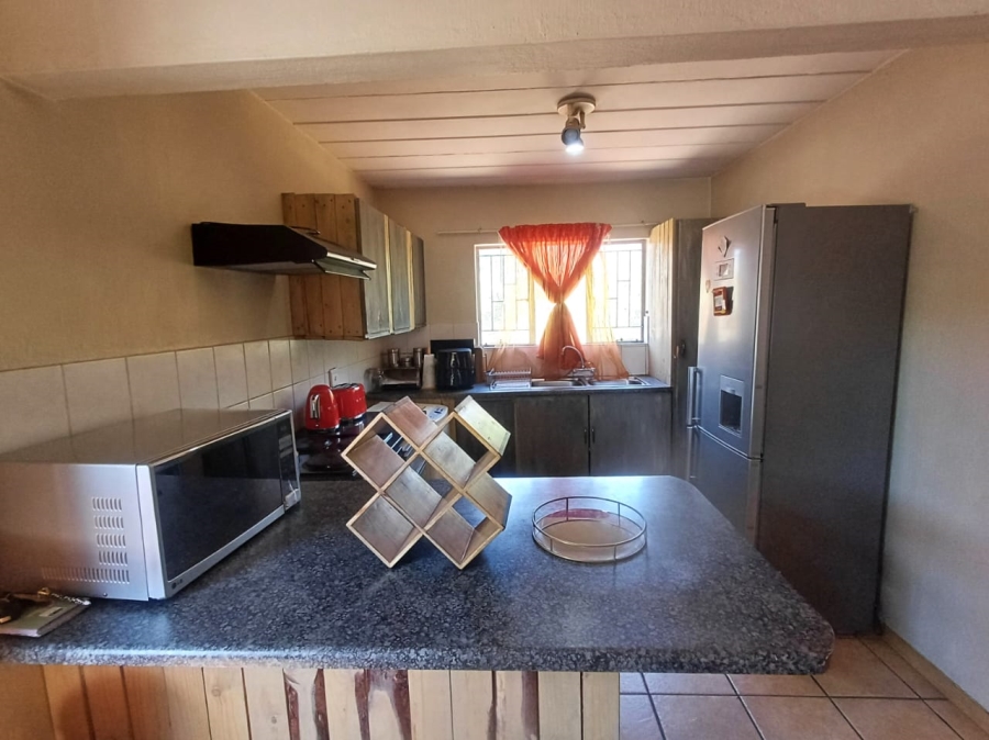 2 Bedroom Property for Sale in Die Hoewes Gauteng