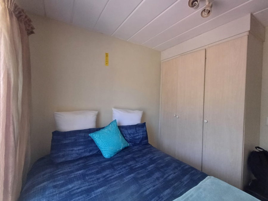 2 Bedroom Property for Sale in Die Hoewes Gauteng