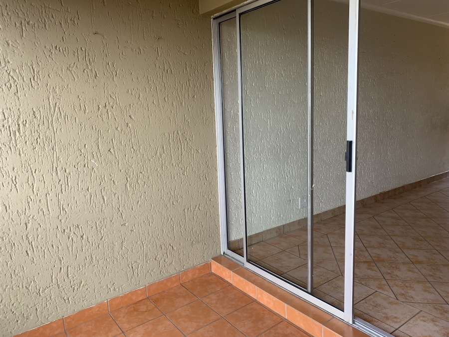 2 Bedroom Property for Sale in Winchester Hills Ext 3 Gauteng