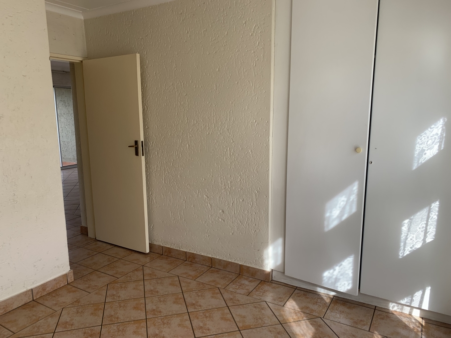 2 Bedroom Property for Sale in Winchester Hills Ext 3 Gauteng