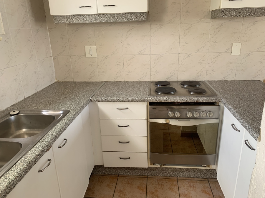 2 Bedroom Property for Sale in Winchester Hills Ext 3 Gauteng