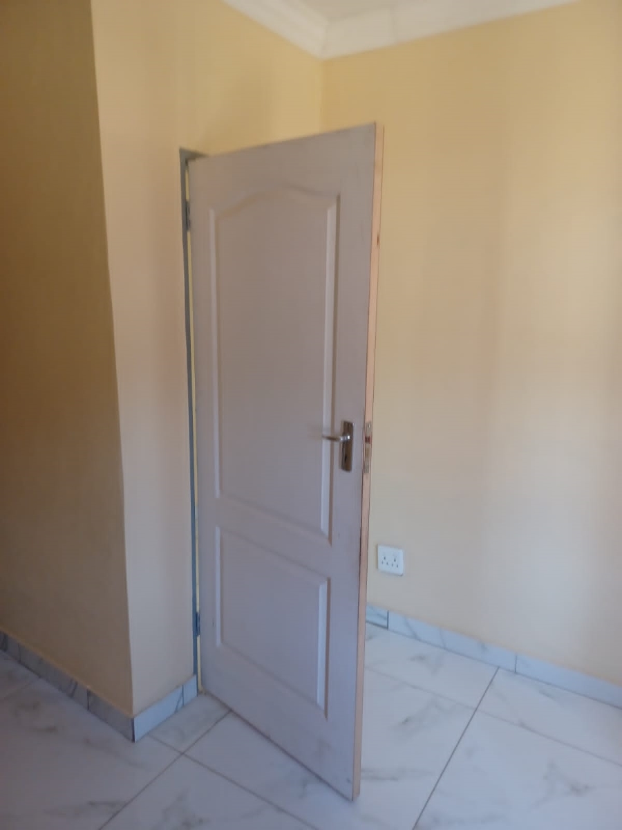 To Let 3 Bedroom Property for Rent in Danville Gauteng