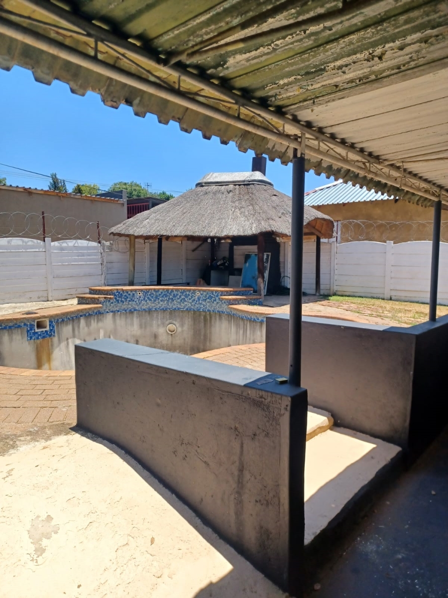 To Let 3 Bedroom Property for Rent in Danville Gauteng