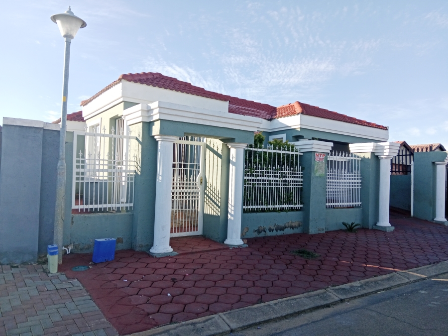 To Let 3 Bedroom Property for Rent in Danville Gauteng