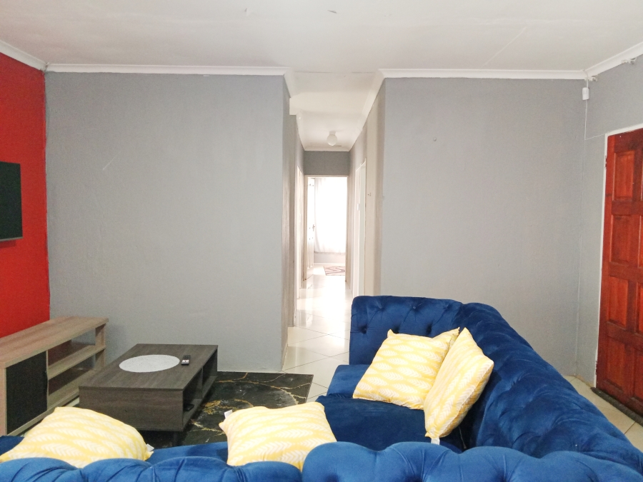 To Let 3 Bedroom Property for Rent in Danville Gauteng