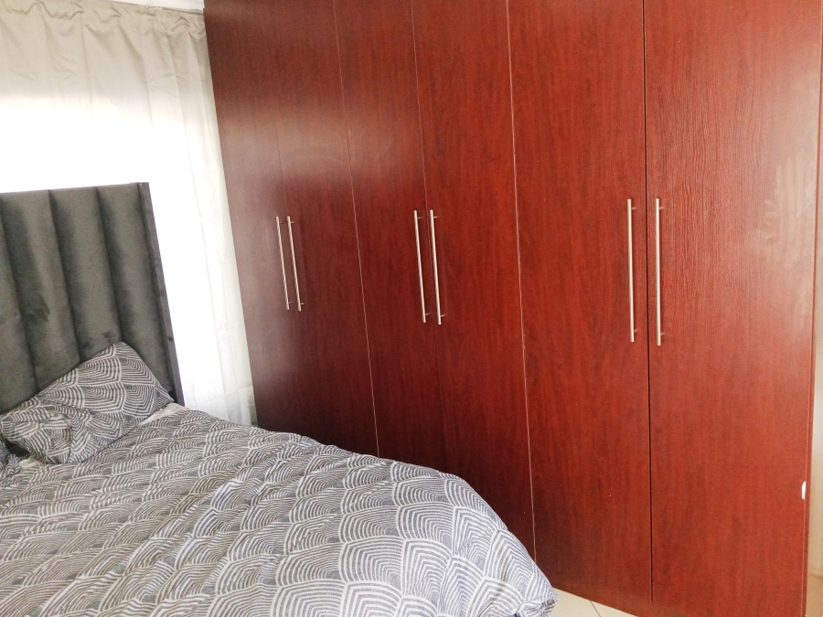To Let 3 Bedroom Property for Rent in Danville Gauteng