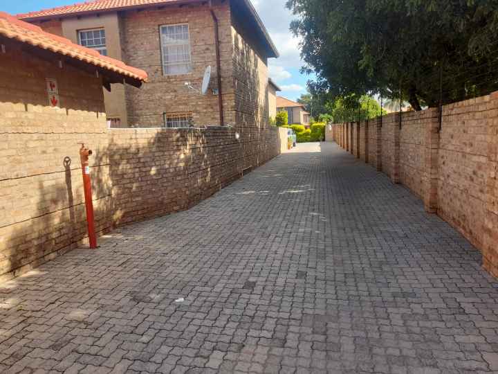 To Let 3 Bedroom Property for Rent in Montana Gauteng
