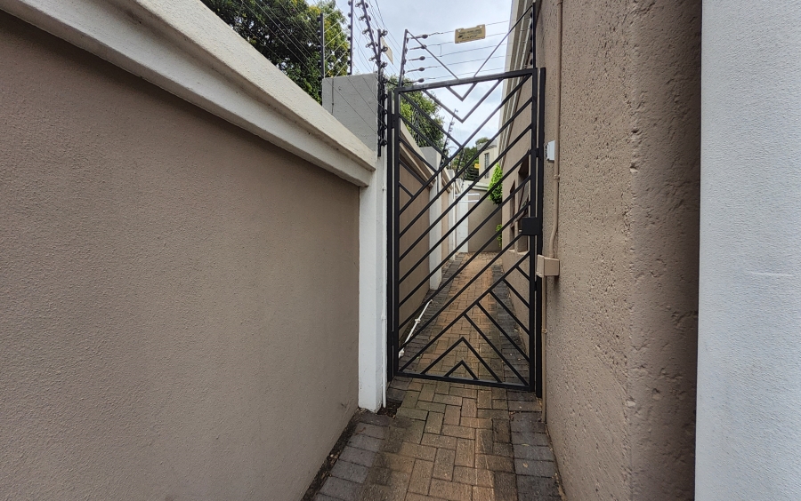 4 Bedroom Property for Sale in Waterkloof Ridge Gauteng