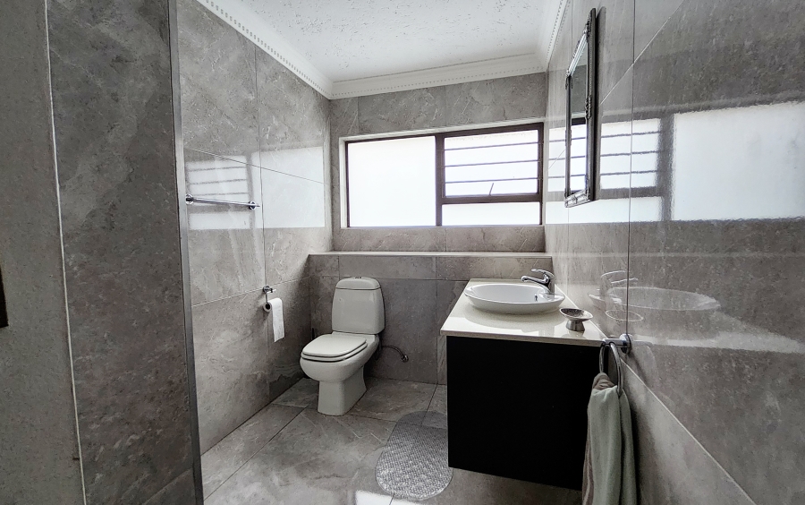 4 Bedroom Property for Sale in Waterkloof Ridge Gauteng