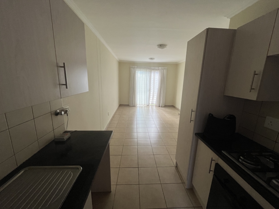 To Let 1 Bedroom Property for Rent in Noordwyk Gauteng