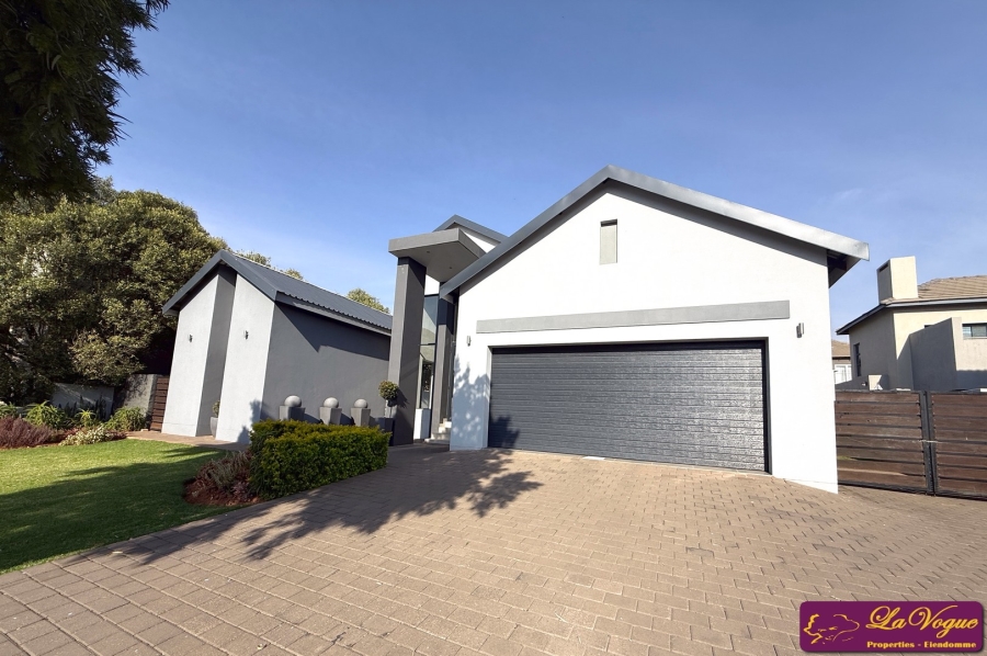 3 Bedroom Property for Sale in Bronberg Gauteng