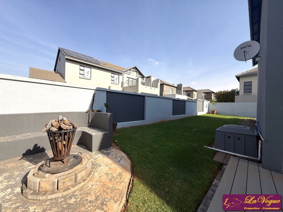 3 Bedroom Property for Sale in Bronberg Gauteng