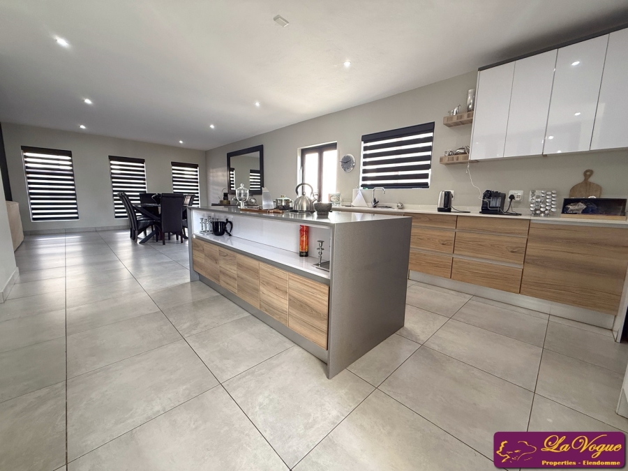 3 Bedroom Property for Sale in Bronberg Gauteng