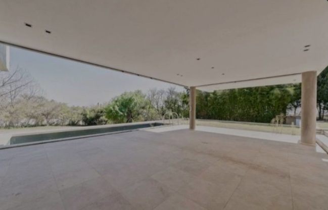5 Bedroom Property for Sale in Hurlingham Gauteng