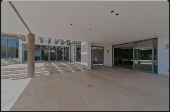 5 Bedroom Property for Sale in Hurlingham Gauteng