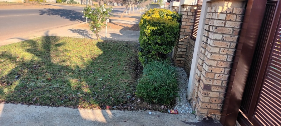 To Let 2 Bedroom Property for Rent in Elandspoort Gauteng