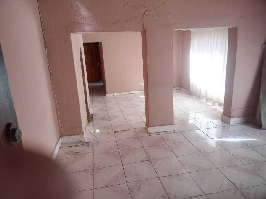 To Let 3 Bedroom Property for Rent in Lebanon Gauteng