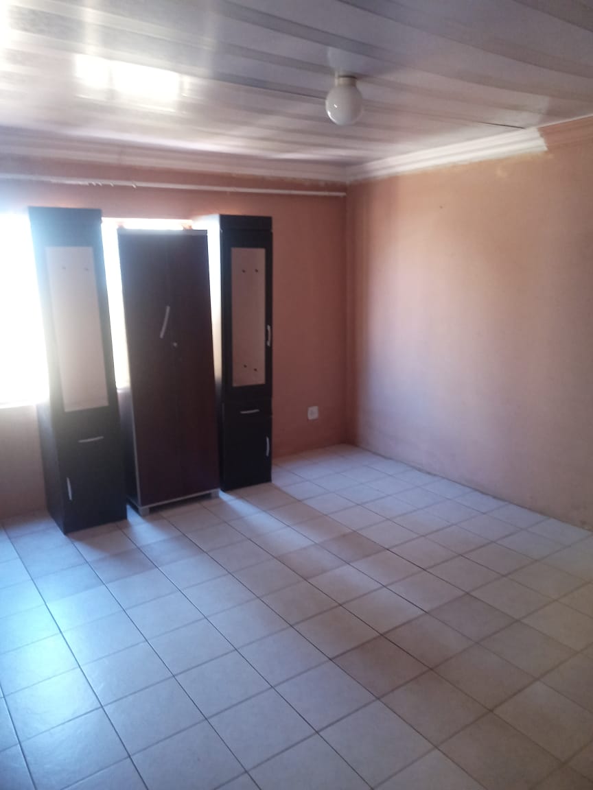 To Let 3 Bedroom Property for Rent in Lebanon Gauteng