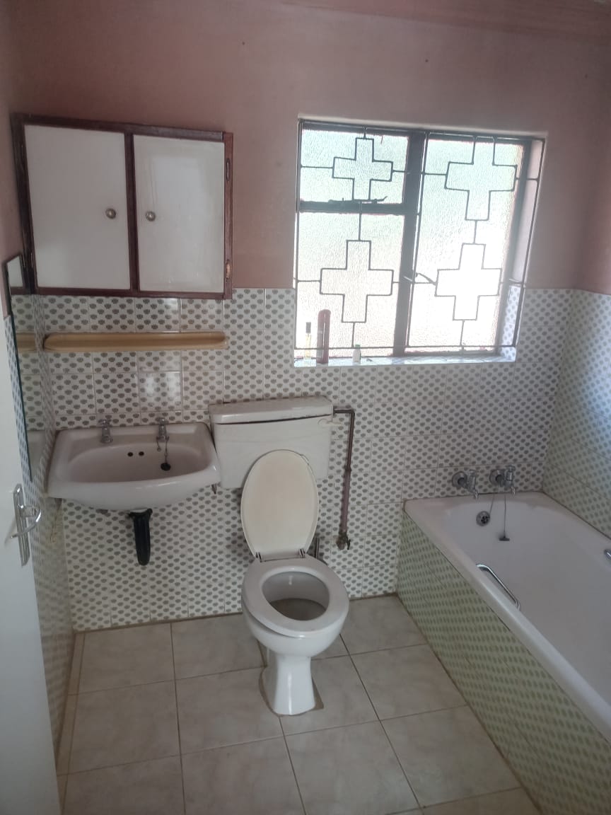 To Let 3 Bedroom Property for Rent in Lebanon Gauteng