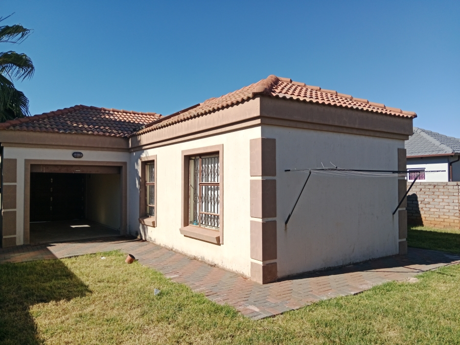 To Let 2 Bedroom Property for Rent in The Orchards Gauteng
