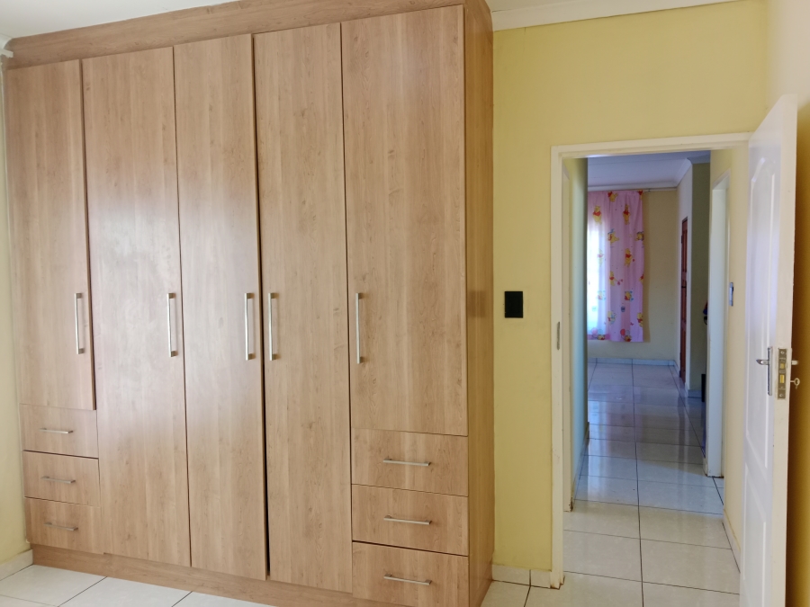 To Let 2 Bedroom Property for Rent in The Orchards Gauteng
