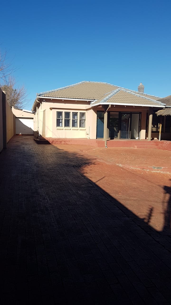 To Let 3 Bedroom Property for Rent in Kensington Gauteng