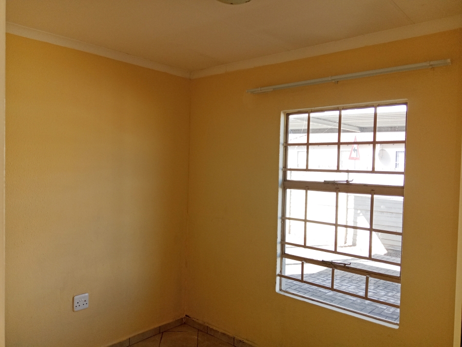 To Let 3 Bedroom Property for Rent in Andeon Gauteng