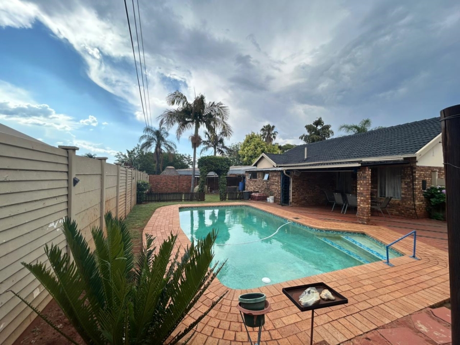 To Let 3 Bedroom Property for Rent in The Orchards Gauteng