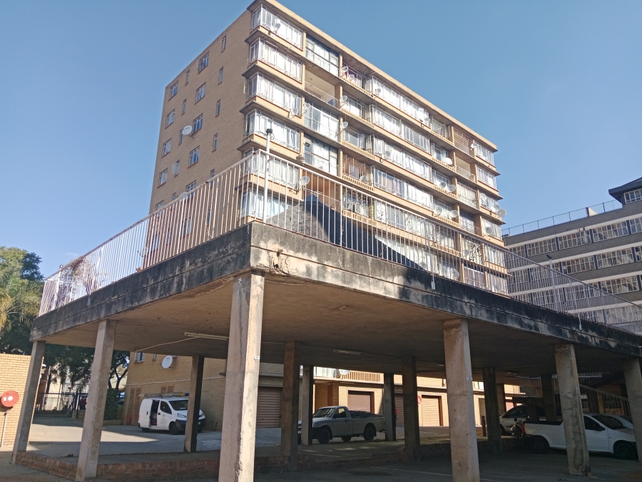 2 Bedroom Property for Sale in Berea Gauteng