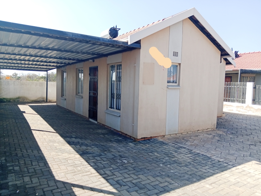 To Let 3 Bedroom Property for Rent in Rosslyn Gauteng