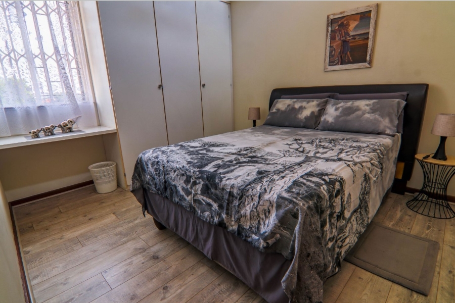 3 Bedroom Property for Sale in Die Hoewes Gauteng